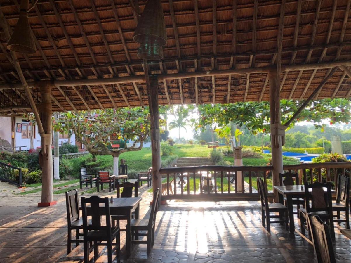 Finca Hotel Palmas Frente A Panaca Quimbaya Esterno foto