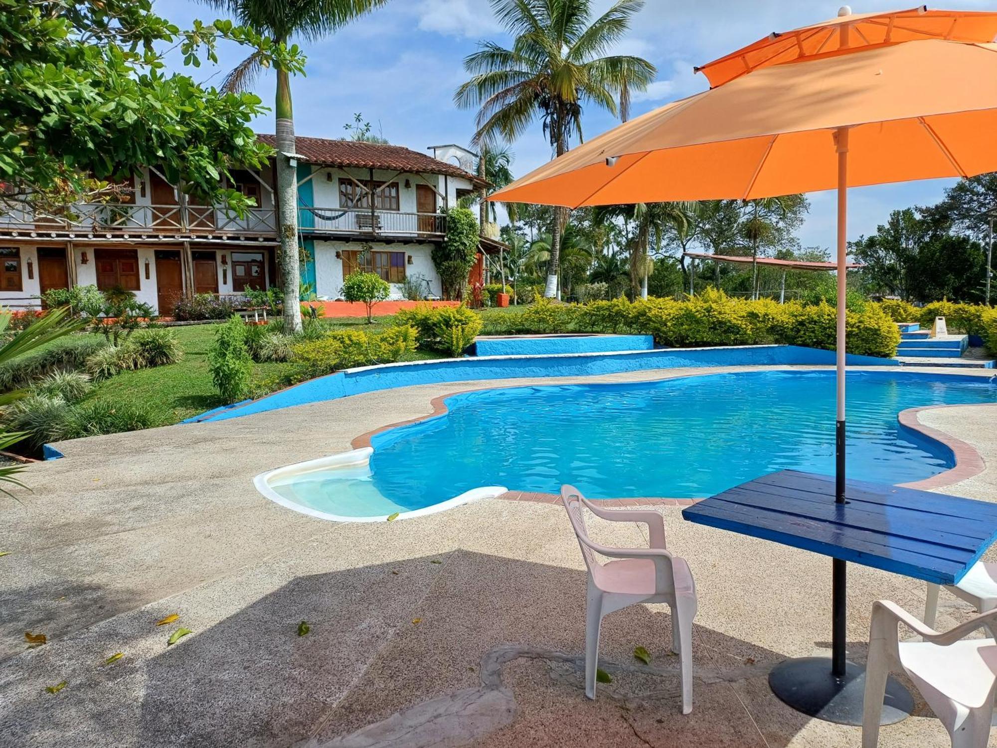 Finca Hotel Palmas Frente A Panaca Quimbaya Esterno foto