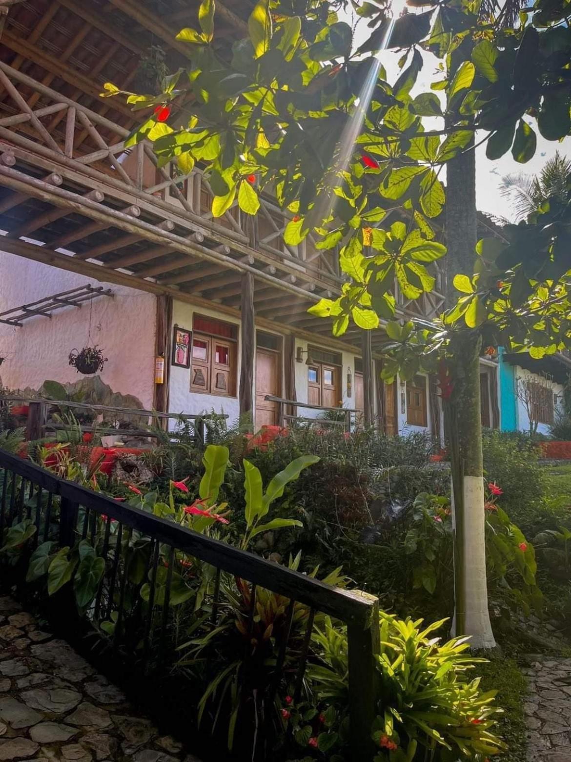 Finca Hotel Palmas Frente A Panaca Quimbaya Esterno foto